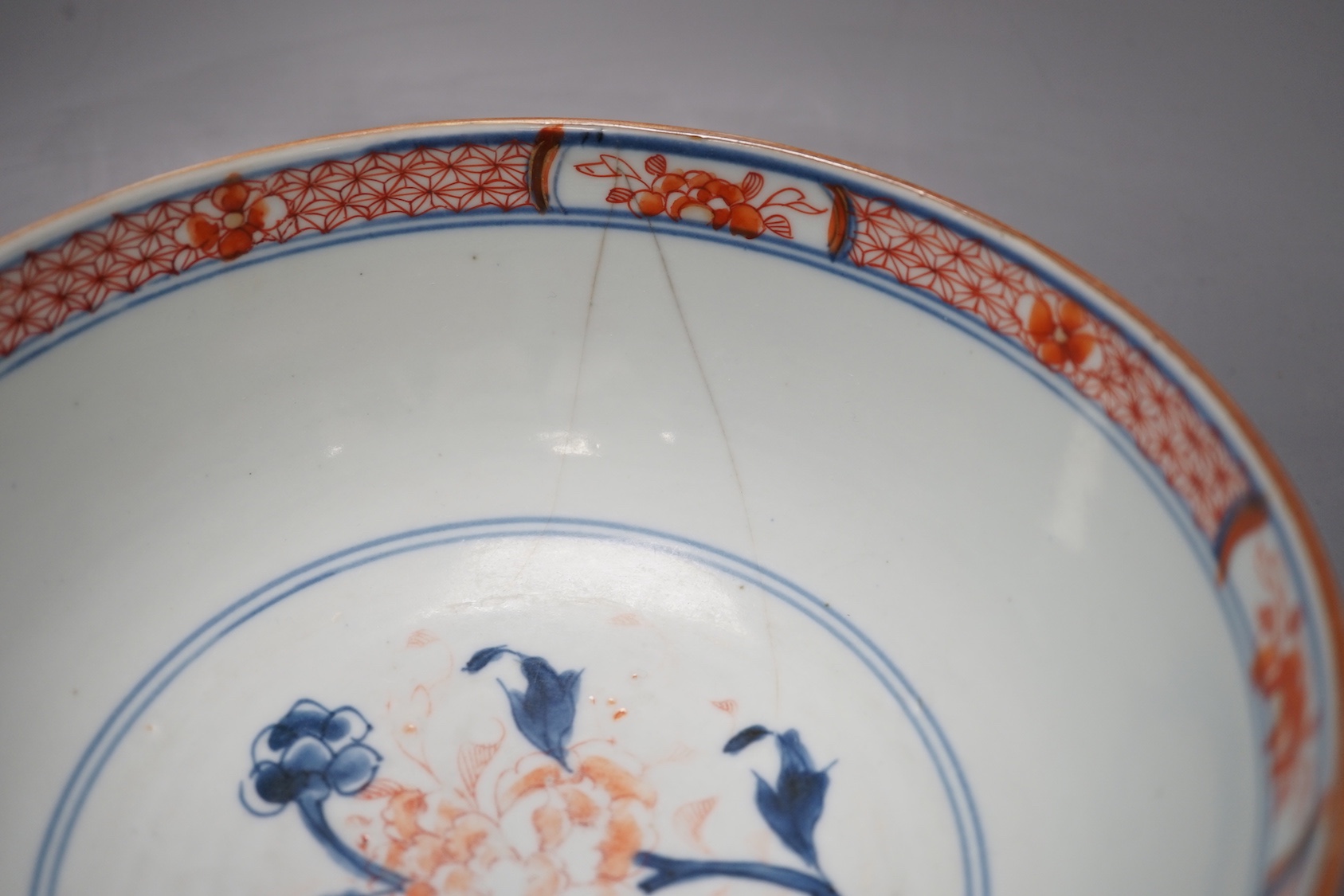 A group of 18th century chinese export: two plates, two sauceboats, a bowl and a tea bowl